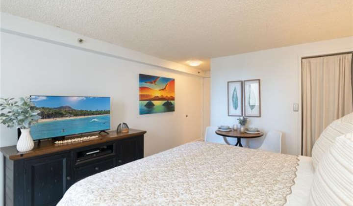 2463 Kuhio Avenue,Honolulu,Hawaii,96815,1 バスルームバスルーム,コンド / タウンハウス,Kuhio,8,18628524