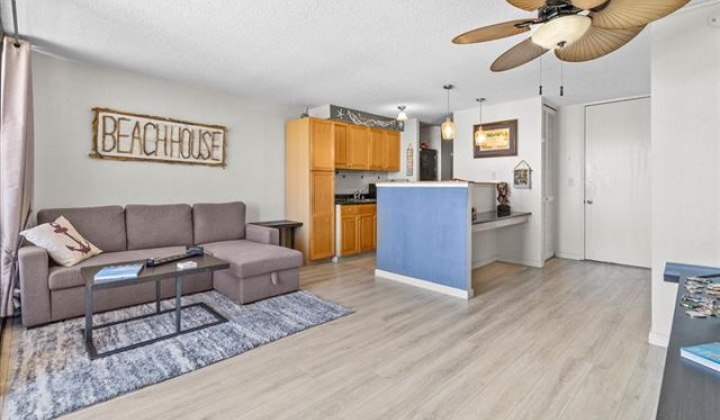 320 Liliuokalani Avenue,Honolulu,Hawaii,96815,2 Bedrooms Bedrooms,1 BathroomBathrooms,Condo/Townhouse,Liliuokalani,21,18179694