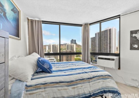 320 Liliuokalani Avenue,Honolulu,Hawaii,96815,2 Bedrooms Bedrooms,1 BathroomBathrooms,Condo/Townhouse,Liliuokalani,21,18179694