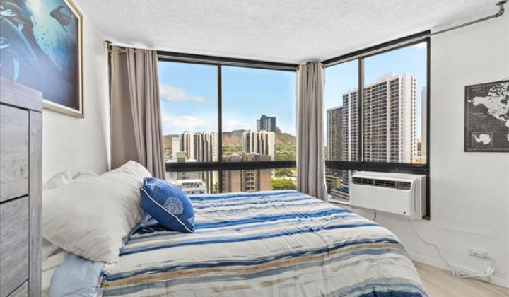 320 Liliuokalani Avenue,Honolulu,Hawaii,96815,2 Bedrooms Bedrooms,1 BathroomBathrooms,Condo/Townhouse,Liliuokalani,21,18179694
