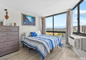 320 Liliuokalani Avenue,Honolulu,Hawaii,96815,2 Bedrooms Bedrooms,1 BathroomBathrooms,Condo/Townhouse,Liliuokalani,21,18179694