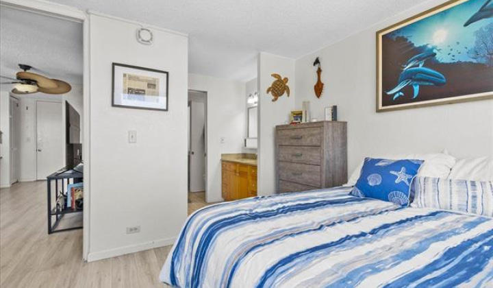 320 Liliuokalani Avenue,Honolulu,Hawaii,96815,2 Bedrooms Bedrooms,1 BathroomBathrooms,Condo/Townhouse,Liliuokalani,21,18179694