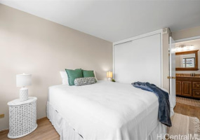 2140 Kuhio Avenue,Honolulu,Hawaii,96815,1 Bedroom Bedrooms,1 BathroomBathrooms,Condo/Townhouse,Kuhio,8,18179849