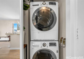 2140 Kuhio Avenue,Honolulu,Hawaii,96815,1 Bedroom Bedrooms,1 BathroomBathrooms,Condo/Townhouse,Kuhio,8,18179849
