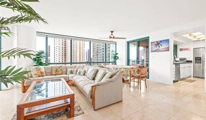 1888 Kalakaua Avenue,Honolulu,Hawaii,96815,2 ベッドルーム ベッドルーム,2 バスルームバスルーム,コンド / タウンハウス,Kalakaua,17,18629944