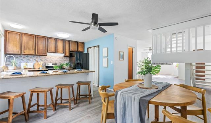 300 Kawaihae Street,Honolulu,Hawaii,96825,3 ベッドルーム ベッドルーム,2 バスルームバスルーム,コンド / タウンハウス,Kawaihae,2,18180046
