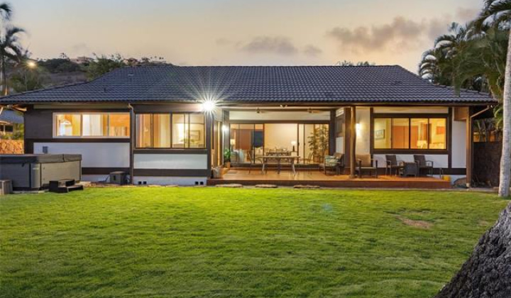 5543 Kalanianaole Highway,Honolulu,Hawaii,96821,3 Bedrooms Bedrooms,2 BathroomsBathrooms,Single family,Kalanianaole,19046208