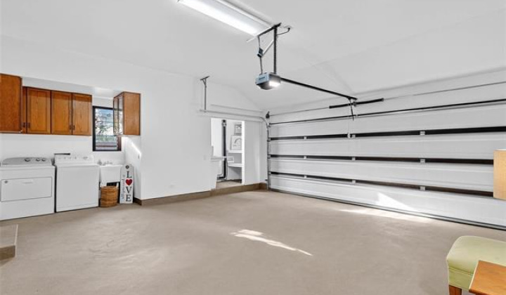 5543 Kalanianaole Highway,Honolulu,Hawaii,96821,3 Bedrooms Bedrooms,2 BathroomsBathrooms,Single family,Kalanianaole,19046208