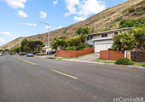 730 Ainapo Street,Honolulu,Hawaii,96825,4 Bedrooms Bedrooms,2 BathroomsBathrooms,Single family,Ainapo,18768280