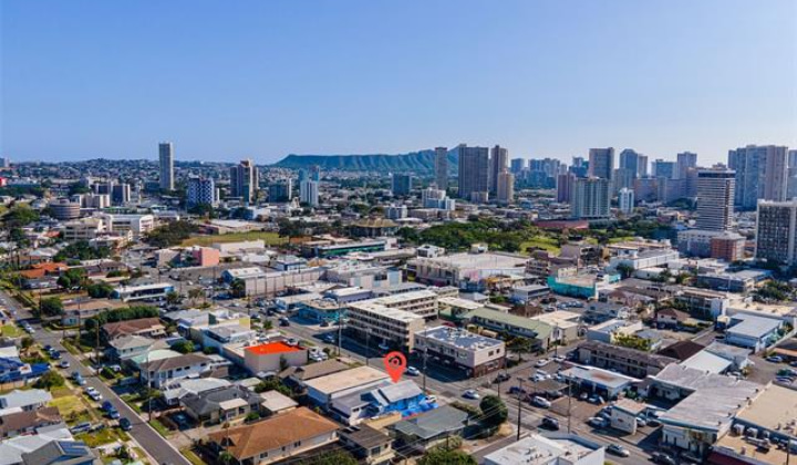 2110 Beretania Street,Honolulu,Hawaii,96826,6 Bedrooms Bedrooms,3 BathroomsBathrooms,Single family,Beretania,18180520