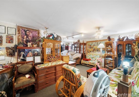 2110 Beretania Street,Honolulu,Hawaii,96826,6 Bedrooms Bedrooms,3 BathroomsBathrooms,Single family,Beretania,18180520