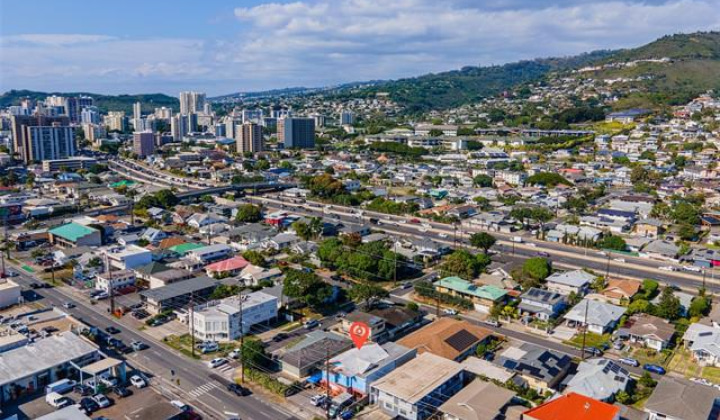 2110 Beretania Street,Honolulu,Hawaii,96826,6 Bedrooms Bedrooms,3 BathroomsBathrooms,Single family,Beretania,18180520