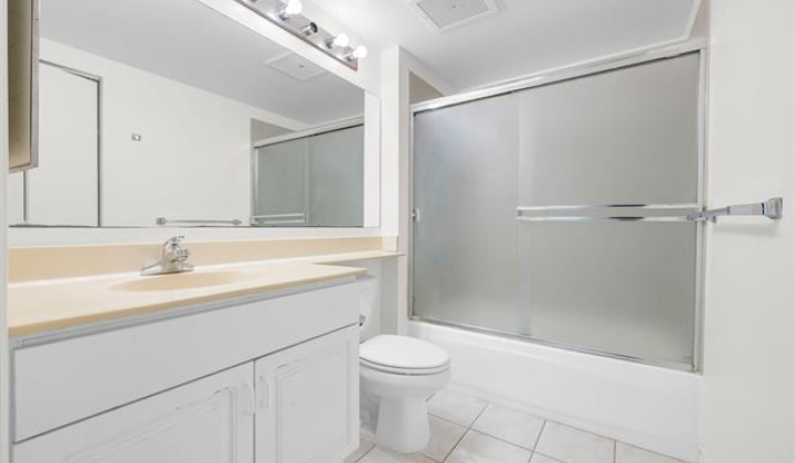 3054 Ala Poha Place,Honolulu,Hawaii,96818,3 Bedrooms Bedrooms,2 BathroomsBathrooms,Condo/Townhouse,Ala Poha,5,18180894