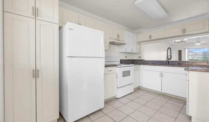 3054 Ala Poha Place,Honolulu,Hawaii,96818,3 Bedrooms Bedrooms,2 BathroomsBathrooms,Condo/Townhouse,Ala Poha,5,18180894