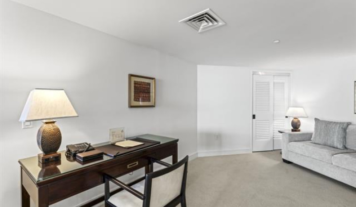 223 Saratoga Road,Honolulu,Hawaii,96815,1 Bedroom Bedrooms,1 BathroomBathrooms,Condo/Townhouse,Saratoga,19,18181838