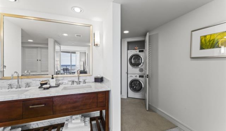 223 Saratoga Road,Honolulu,Hawaii,96815,1 Bedroom Bedrooms,1 BathroomBathrooms,Condo/Townhouse,Saratoga,19,18181838