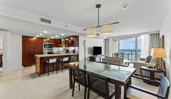223 Saratoga Road,Honolulu,Hawaii,96815,1 Bedroom Bedrooms,1 BathroomBathrooms,Condo/Townhouse,Saratoga,19,18181838