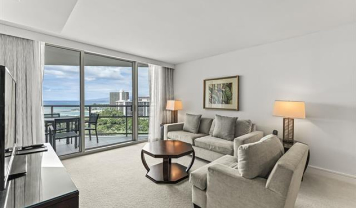 223 Saratoga Road,Honolulu,Hawaii,96815,1 Bedroom Bedrooms,1 BathroomBathrooms,Condo/Townhouse,Saratoga,19,18181838