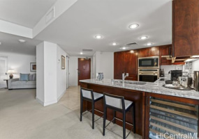 223 Saratoga Road,Honolulu,Hawaii,96815,1 Bedroom Bedrooms,1 BathroomBathrooms,Condo/Townhouse,Saratoga,19,18181838