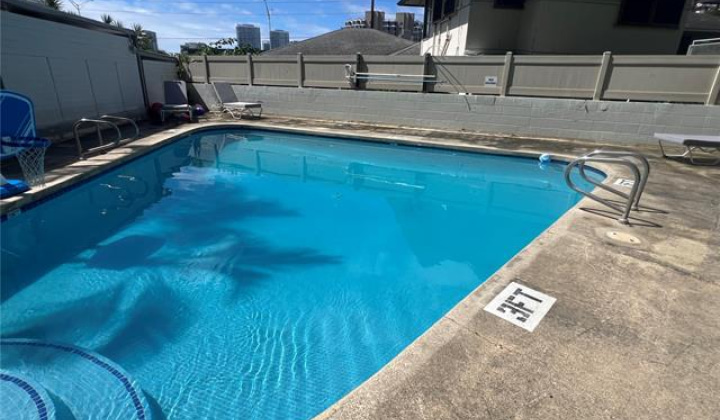 1400 Pensacola Street,Honolulu,Hawaii,96822,2 Bedrooms Bedrooms,2 BathroomsBathrooms,Condo/Townhouse,Pensacola,11,19347417