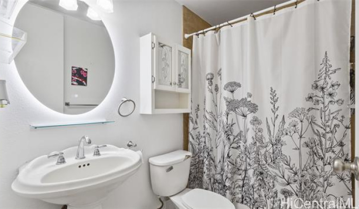 949 Ala Nanala Street,Honolulu,Hawaii,96818,2 Bedrooms Bedrooms,1 BathroomBathrooms,Condo/Townhouse,Ala Nanala,12,18181870