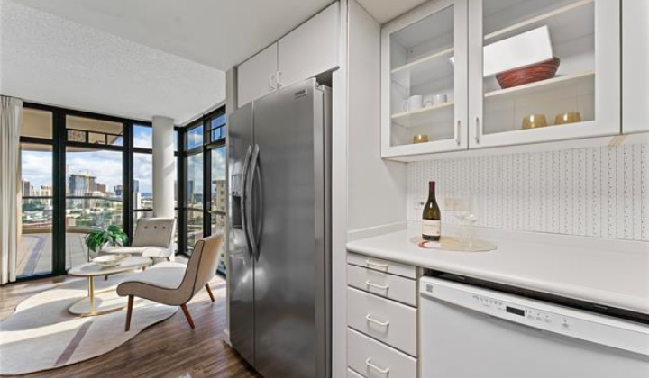 1015 Wilder Avenue,Honolulu,Hawaii,96822,3 ベッドルーム ベッドルーム,2 バスルームバスルーム,コンド / タウンハウス,Wilder,9,18182135