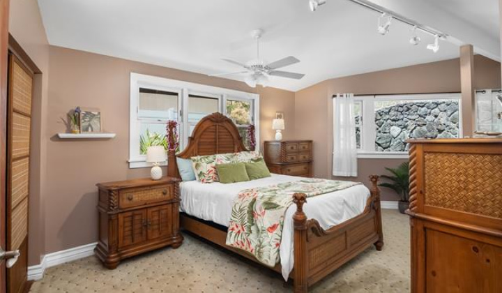 1270 Loho Street,Kailua,Hawaii,96734,4 Bedrooms Bedrooms,3 BathroomsBathrooms,Single family,Loho,18184587