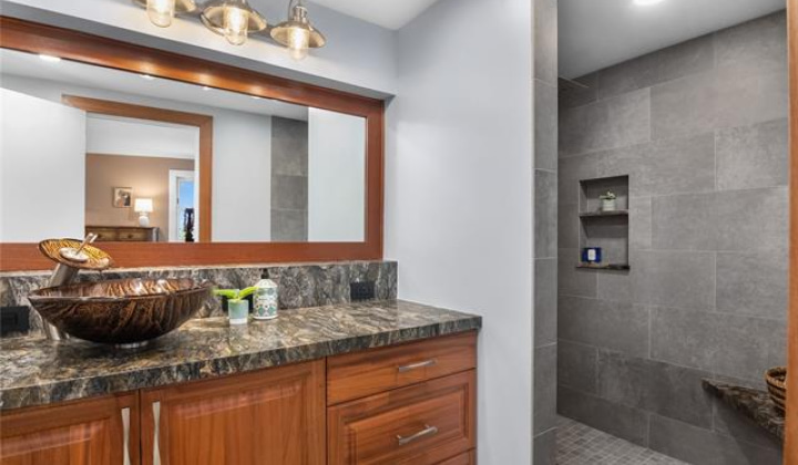 1270 Loho Street,Kailua,Hawaii,96734,4 Bedrooms Bedrooms,3 BathroomsBathrooms,Single family,Loho,18184587