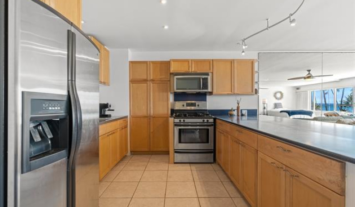 2895 Kalakaua Avenue,Honolulu,Hawaii,96815,1 Bedroom Bedrooms,1 BathroomBathrooms,Condo/Townhouse,Kalakaua,3,18184666