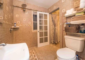 410 Nahua Street,Honolulu,Hawaii,96815,1 Bedroom Bedrooms,2 BathroomsBathrooms,Condo/Townhouse,Nahua,5,18689881