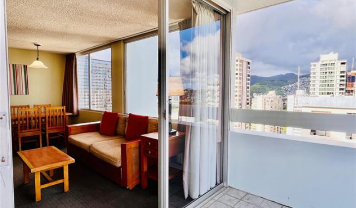 2427 Kuhio Avenue,Honolulu,Hawaii,96815,1 ベッドルーム ベッドルーム,1 バスルームバスルーム,コンド / タウンハウス,Kuhio,22,19353395