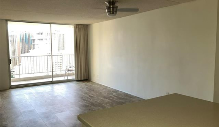 400 Hobron Lane,Honolulu,Hawaii,96815,1 ベッドルーム ベッドルーム,1 バスルームバスルーム,コンド / タウンハウス,Hobron,28,18185098