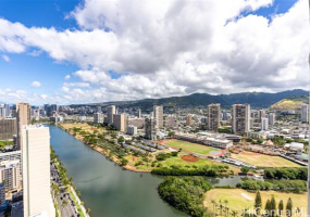 445 Seaside Avenue,Honolulu,Hawaii,96815,1 バスルームバスルーム,コンド / タウンハウス,Seaside,42,18186597