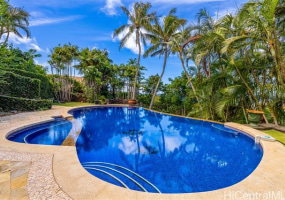 718 Puuikena Drive,Honolulu,Hawaii,96821,7 ベッドルーム ベッドルーム,6 バスルームバスルーム,一戸建て,Puuikena,18186822