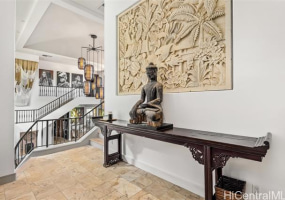718 Puuikena Drive,Honolulu,Hawaii,96821,7 ベッドルーム ベッドルーム,6 バスルームバスルーム,一戸建て,Puuikena,18186822