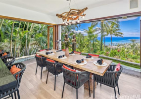 718 Puuikena Drive,Honolulu,Hawaii,96821,7 ベッドルーム ベッドルーム,6 バスルームバスルーム,一戸建て,Puuikena,18186822
