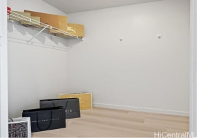 1 Keahole Place,Honolulu,Hawaii,96825,2 Bedrooms Bedrooms,2 BathroomsBathrooms,Condo/Townhouse,Keahole,1,18186984