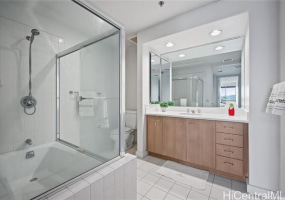 411 Hobron Lane,Honolulu,Hawaii,96815,1 Bedroom Bedrooms,1 BathroomBathrooms,Condo/Townhouse,Hobron,32,17778691