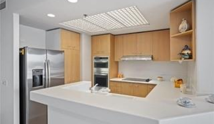 1 Keahole Place,Honolulu,Hawaii,96825,2 Bedrooms Bedrooms,2 BathroomsBathrooms,Condo/Townhouse,Keahole,1,18186984