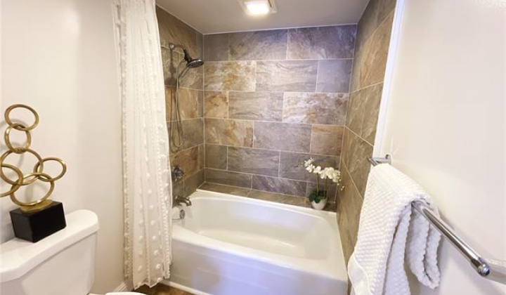 1650 Ala Moana Boulevard,Honolulu,Hawaii,96815,2 Bedrooms Bedrooms,2 BathroomsBathrooms,Condo/Townhouse,Ala Moana,34,19355811