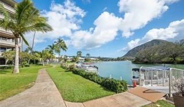 1 Keahole Place,Honolulu,Hawaii,96825,2 Bedrooms Bedrooms,2 BathroomsBathrooms,Condo/Townhouse,Keahole,1,18186984