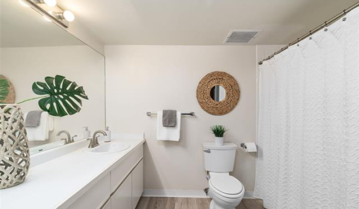 222 Vineyard Street,Honolulu,Hawaii,96813,3 Bedrooms Bedrooms,2 BathroomsBathrooms,Condo/Townhouse,Vineyard,3,18187349