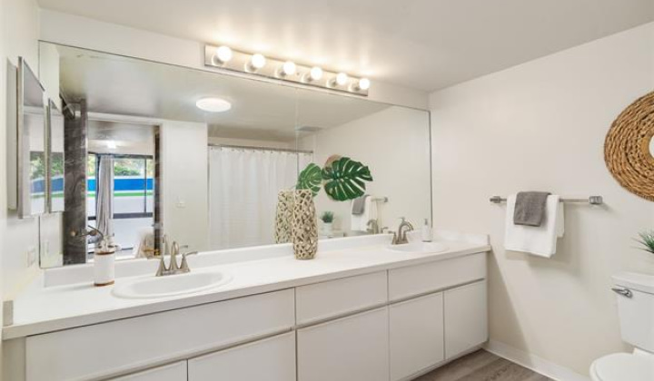 222 Vineyard Street,Honolulu,Hawaii,96813,3 Bedrooms Bedrooms,2 BathroomsBathrooms,Condo/Townhouse,Vineyard,3,18187349