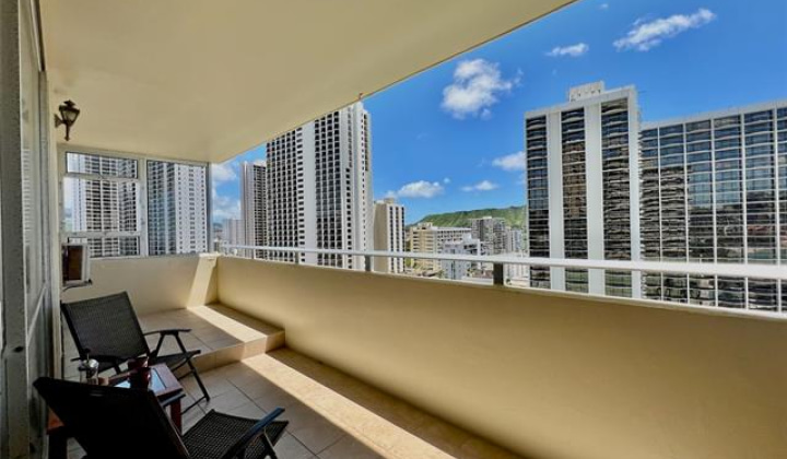 2500 Kalakaua Avenue,Honolulu,Hawaii,96815,2 ベッドルーム ベッドルーム,2 バスルームバスルーム,コンド / タウンハウス,Kalakaua,16,19356411