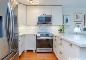 2140 Kuhio Avenue,Honolulu,Hawaii,96815,1 Bedroom Bedrooms,1 BathroomBathrooms,Condo/Townhouse,Kuhio,6,18188582