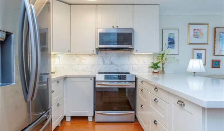 2140 Kuhio Avenue,Honolulu,Hawaii,96815,1 Bedroom Bedrooms,1 BathroomBathrooms,Condo/Townhouse,Kuhio,6,18188582
