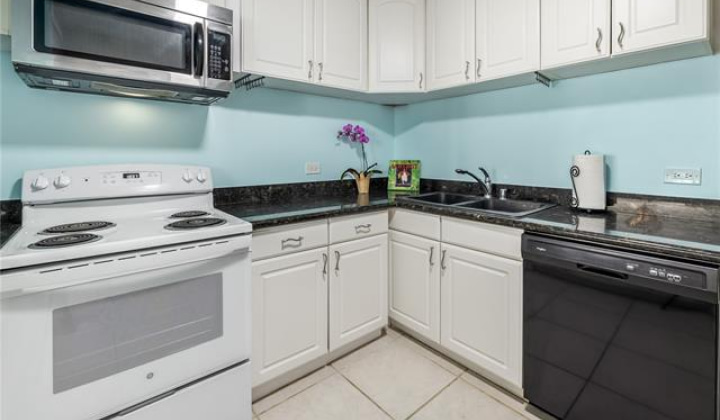 1860 Ala Moana Boulevard,Honolulu,Hawaii,96815,2 Bedrooms Bedrooms,2 BathroomsBathrooms,Condo/Townhouse,Ala Moana,17,18638359