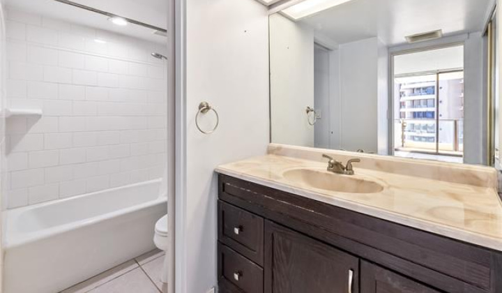 1860 Ala Moana Boulevard,Honolulu,Hawaii,96815,2 Bedrooms Bedrooms,2 BathroomsBathrooms,Condo/Townhouse,Ala Moana,17,18638359