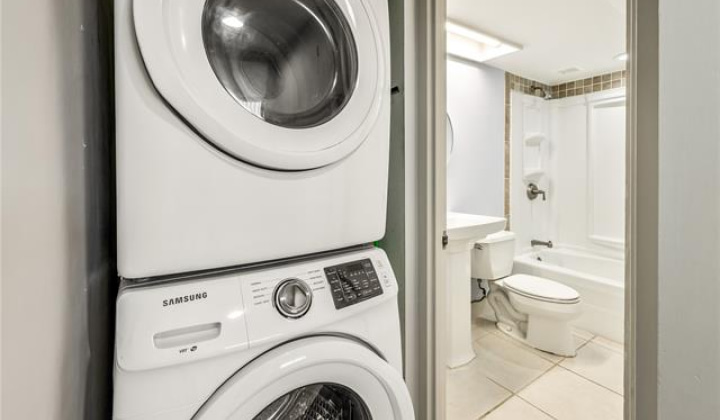 1860 Ala Moana Boulevard,Honolulu,Hawaii,96815,2 Bedrooms Bedrooms,2 BathroomsBathrooms,Condo/Townhouse,Ala Moana,17,18638359