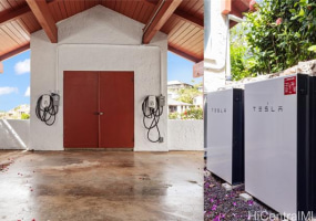 1735 Laukahi Street,Honolulu,Hawaii,96821,4 ベッドルーム ベッドルーム,3 バスルームバスルーム,一戸建て,Laukahi,18639629